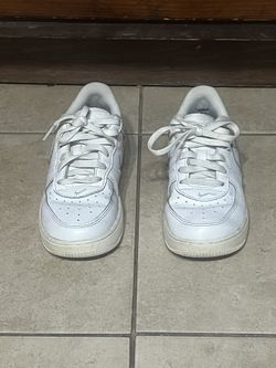 Nike Shoes Kids Size 1c Very Good Condition. $20 or Best offer