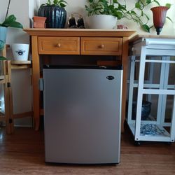 Gray Slate Front Sanyo Mini Fridge W Freezer  with Child Lock 24.5" H x 18.5W x 18" D