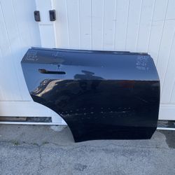 2020 2021 2022 2023 2024 Tesla Model Y Right Passenger Side Rear Door Shell OEM