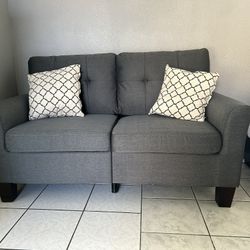 6’ Foot Couch (NEW)