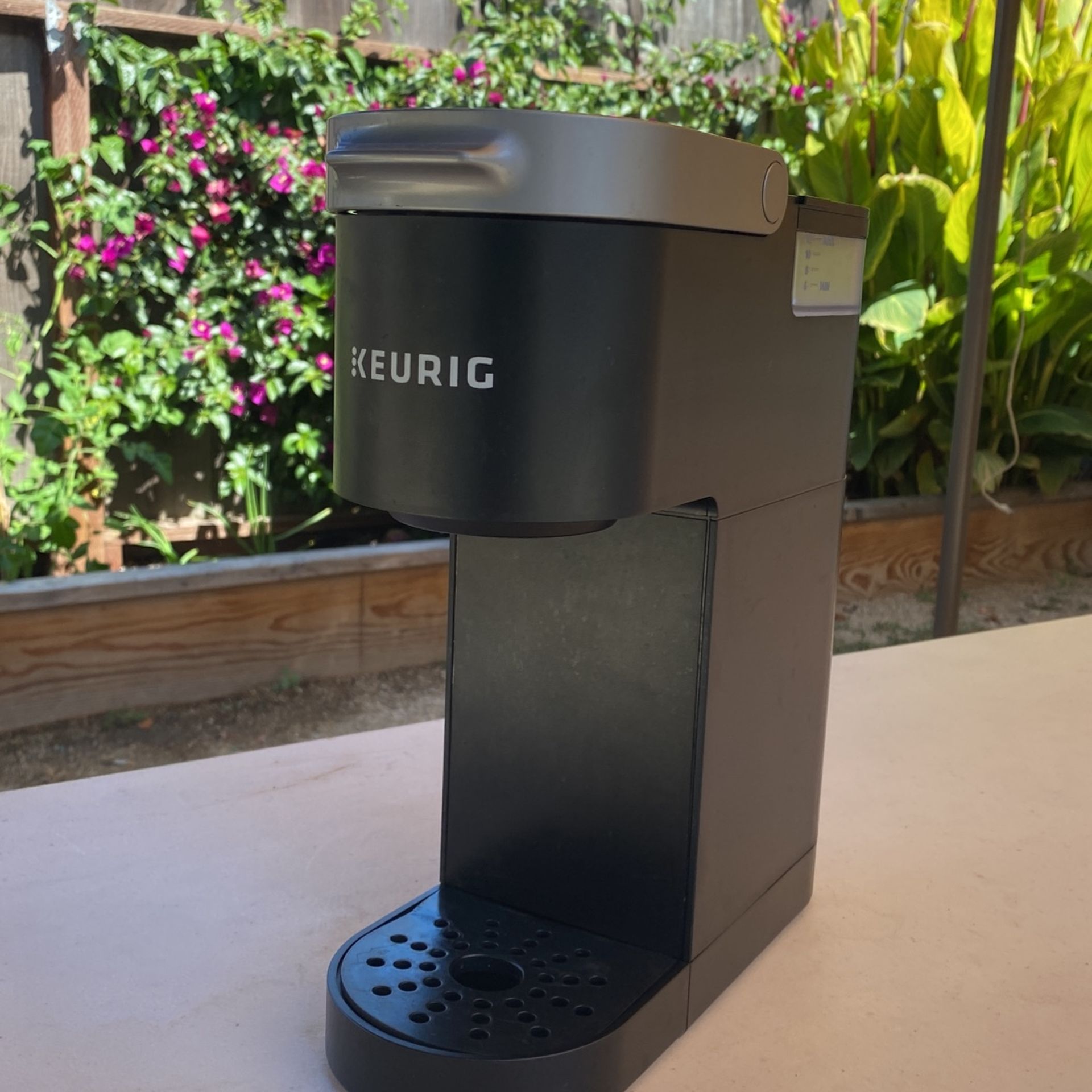 Keurig K-Mini Single-Serve K-Cup Pod Coffee Maker - Black