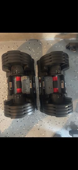 Adjustable dumbbells