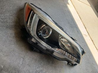 SUBARU OUTBACK HEADLIGHT WITH LED OEM RIGHT SIDE 2015-2017
