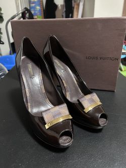 Louis Vuitton Peep Toe Pumps 