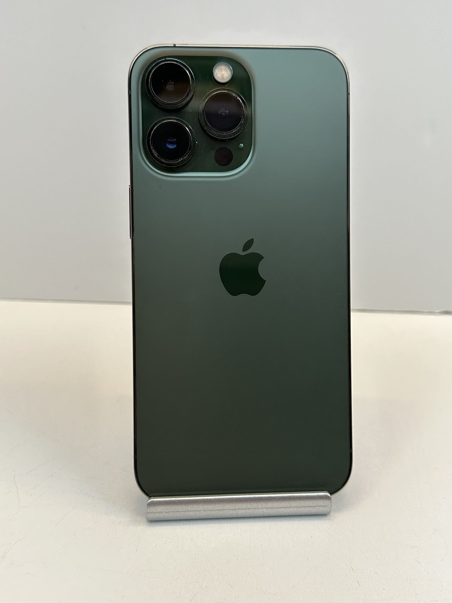 Apple iPhone 13 PRO 128gb. ( Unlocked Cellphone )