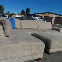 Sectional Couch 