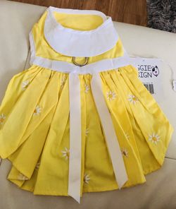 Pet dress brand new! Size S and M 29 each!!