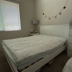Queen Size Mattress + Dresser 