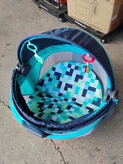 Fisher-Price On-the-Go Baby Dome