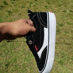 10C  Levi's Kids Shoes