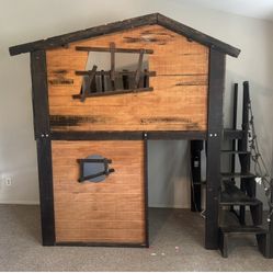 Twin Club House Loft Bed