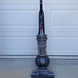 Dyson Cinetic Big Ball Animal  Allergy Upright Vacuum Cleaner UP14 Work Great
