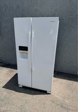 Household refrigerator fridge freezer side by side