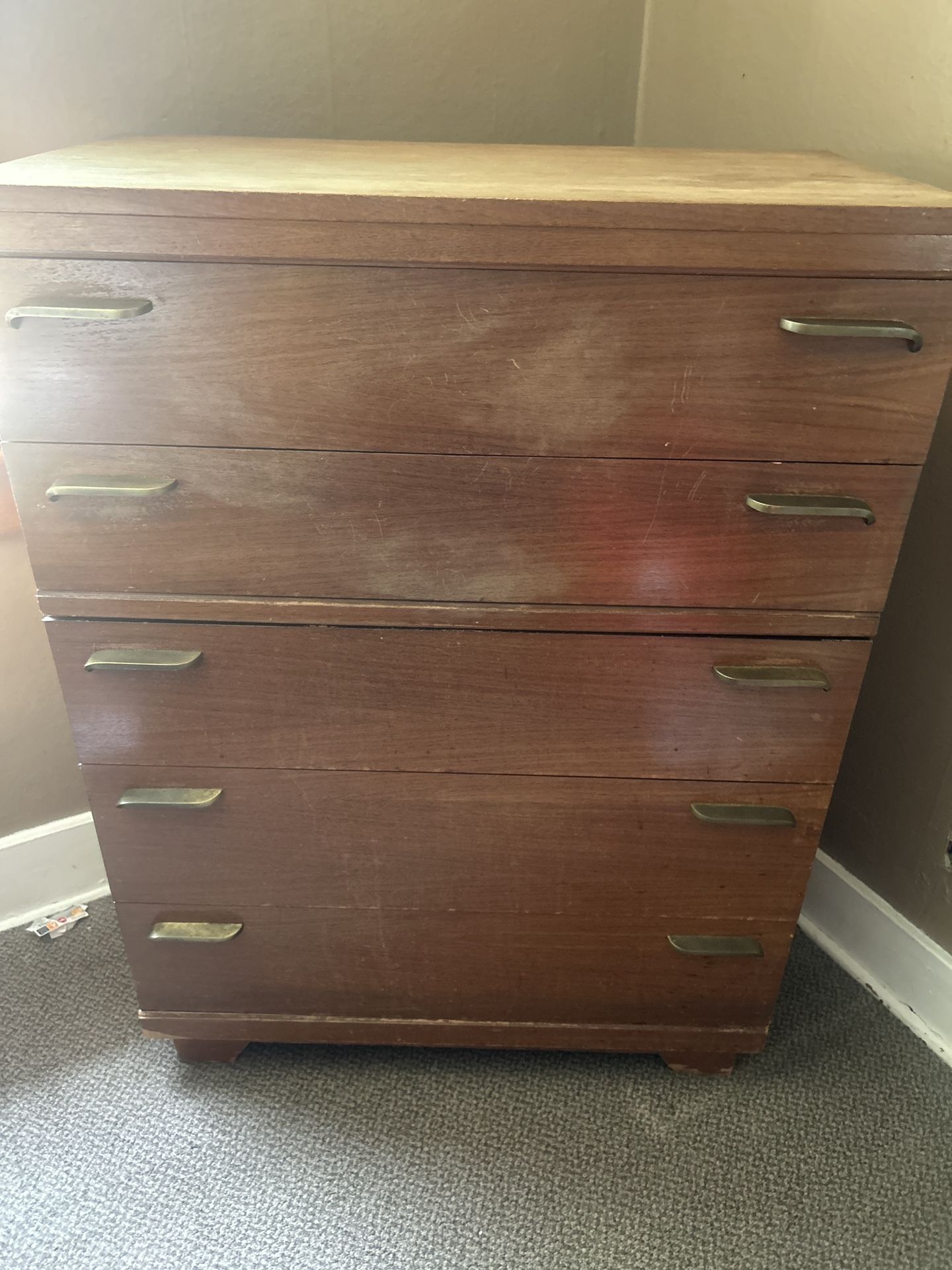 Wooden 5 Drawer Dresser 