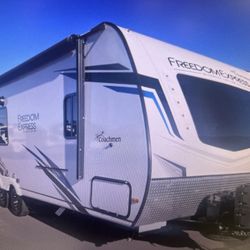 2022 FREEDOM EXPRESS UKTRA LITE 246RKS