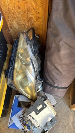2006 lexus is350 headlights