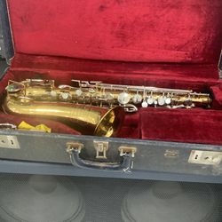Selmer Bundy Alto Saxophone With Case No Mouthpiece Going Super Cheap No Offers 