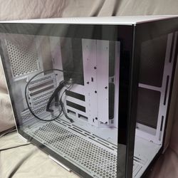 White Lian Li O11D Mini