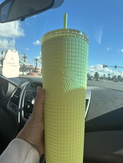 new yellow cup venty