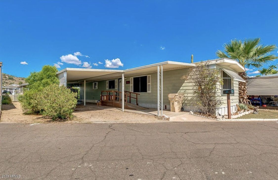 14 x 65 mobile home in 55+ park in North Phoenix for Sale in Phoenix