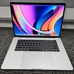 Apple Macbook Pro 15" Retina Quad Core I7 Laptop 16 GB RAM 512 GB SSD Touchbar Adobe MS OFFICE
