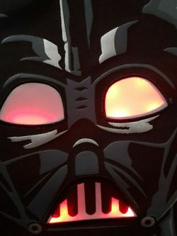 Darth Vader Back Pack With Lights And Speak Some Words