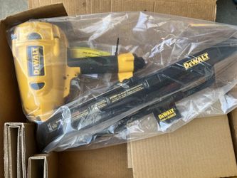 DeWalt D51844 Heavy - Duty 3-1/2” (90 mm) Full Round Head Framing Nailer