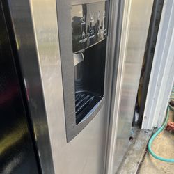 GE profile stainless steel refrigerator