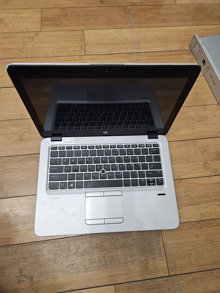 HP EliteBook 820 G4 256GB SSD / 8GB Ram / touchscreen