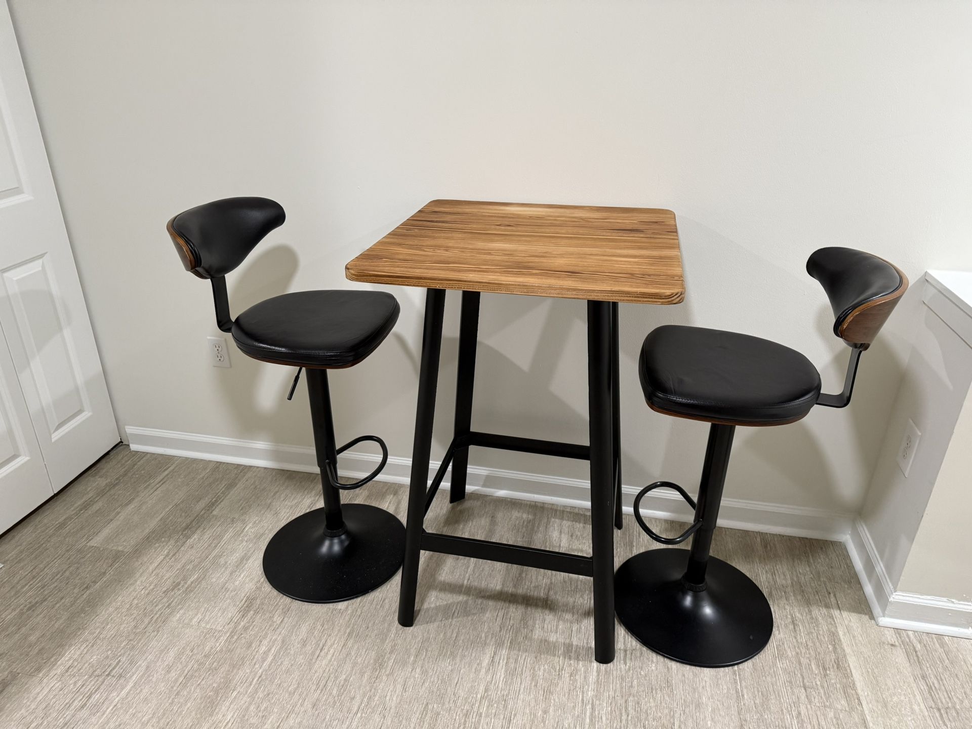 Bar Table And Stools 