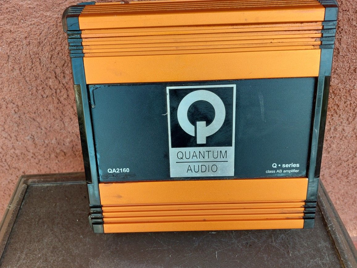 AMPLIFICADOR AMPLIFIER QUANTUM AUDIO 2 CHANELS GOOD CONDICIÓN ABLO ESPAÑOL 