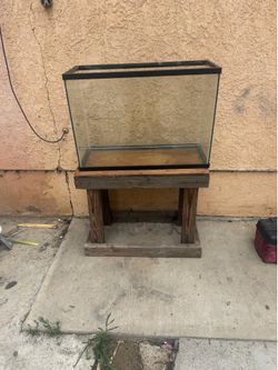 Fish tank 29gallon (read description )