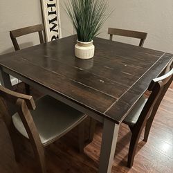 Dining Table W/ 4 Chairs