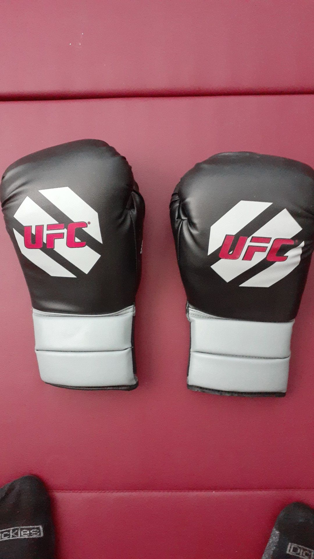 16oz Lg Xl UFC Sparring Gloves