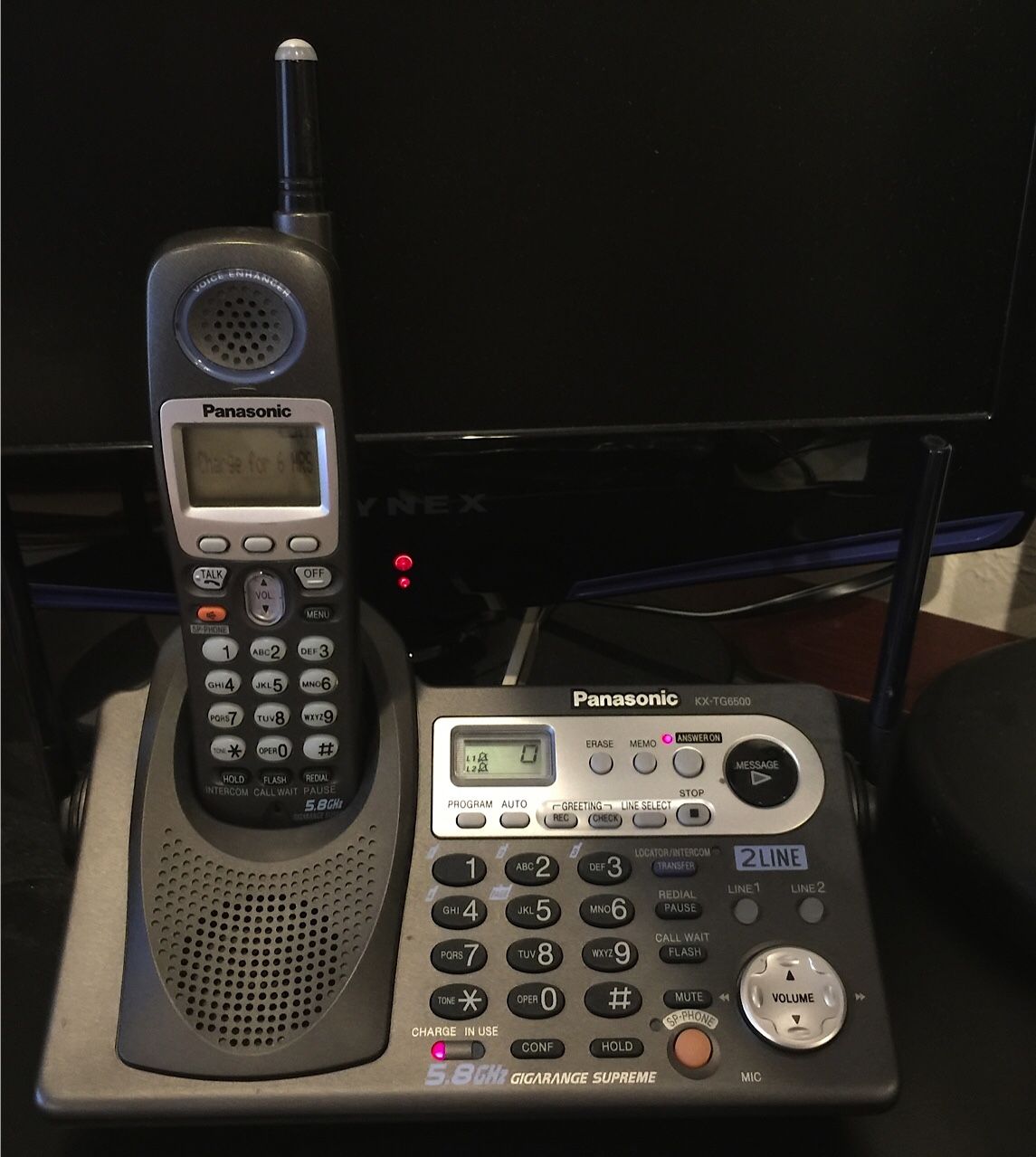 PANASONIC 2 LINE CORDLESS TELEPHONE w/ Answering Machine