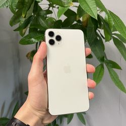 iPhone 11 Pro Max - Unlocked - 64GB