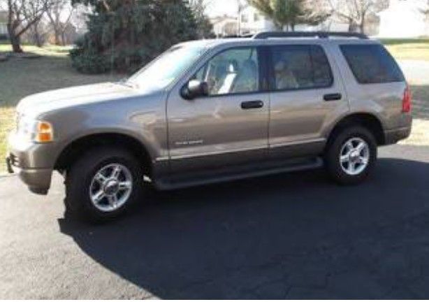 2005 Ford Explorer