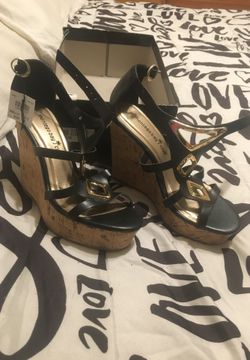 Brand New women’s shoes size 5 1/2