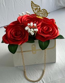 Gift Box With Eternal Roses