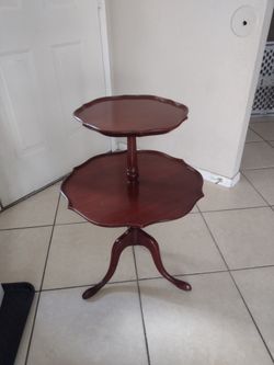 Vintage French Table Collectibles& Art Antiques