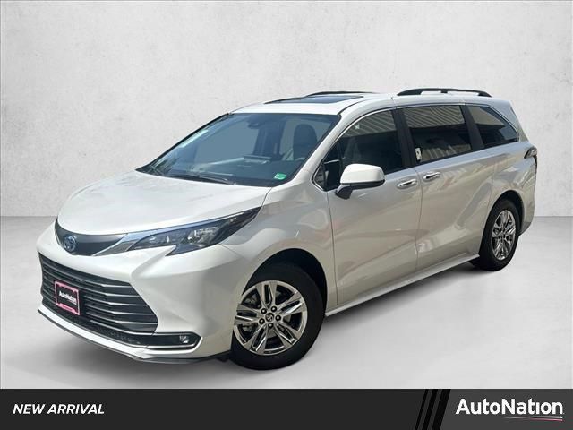 2025 Toyota Sienna