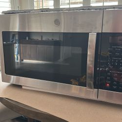 GE Microwave - Under Cabinet Mount