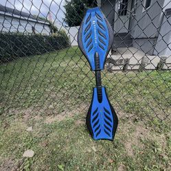 Blue Waveboard (RipStik style) – Excellent condition