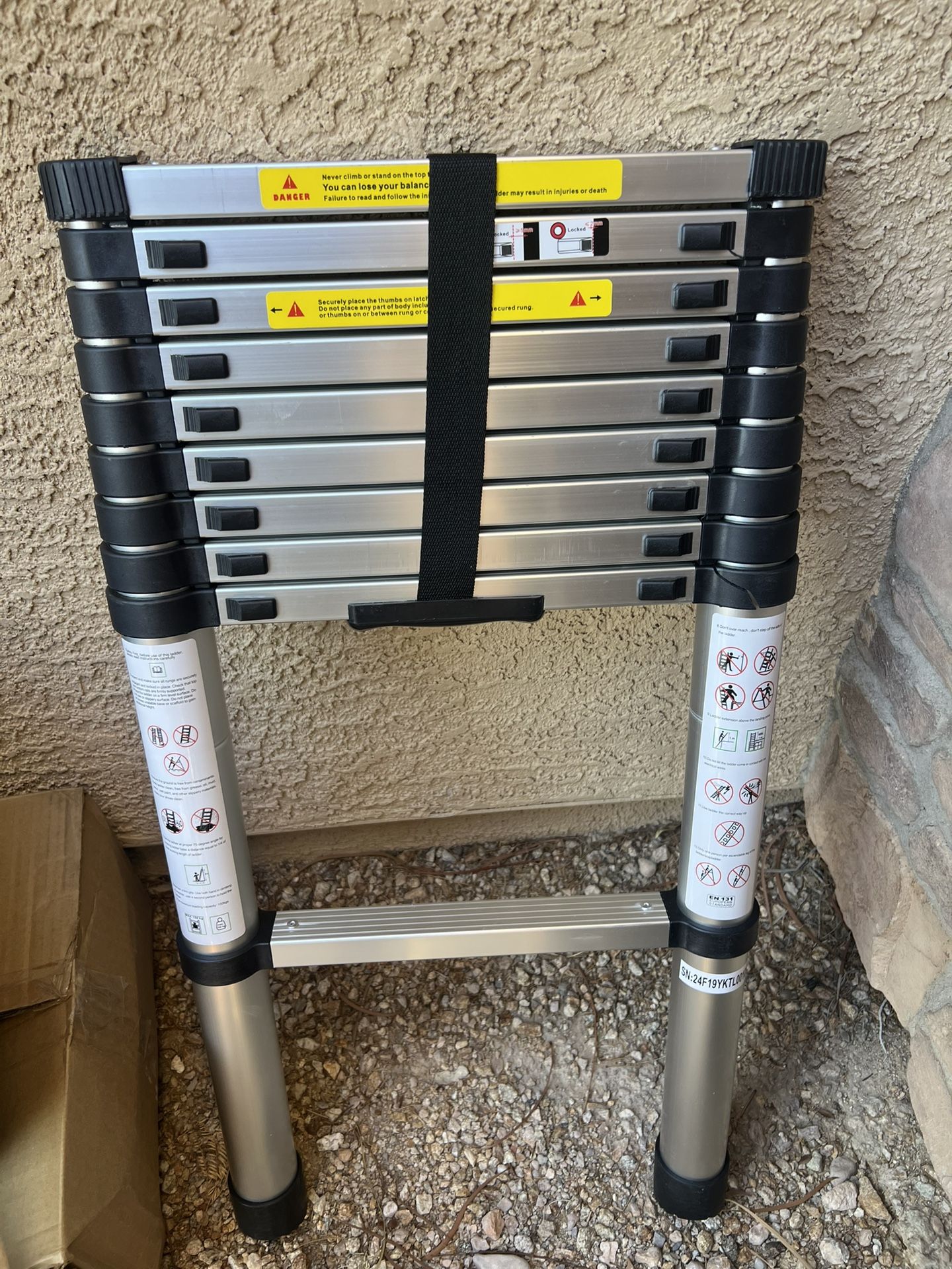 10.5 Ft telescopic ladder