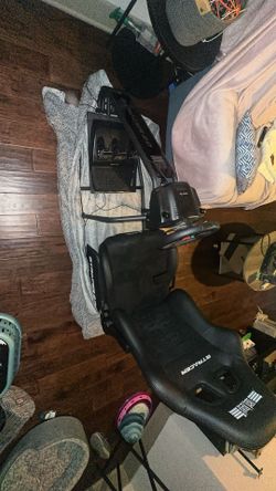 sim cockpit with Logitech g29