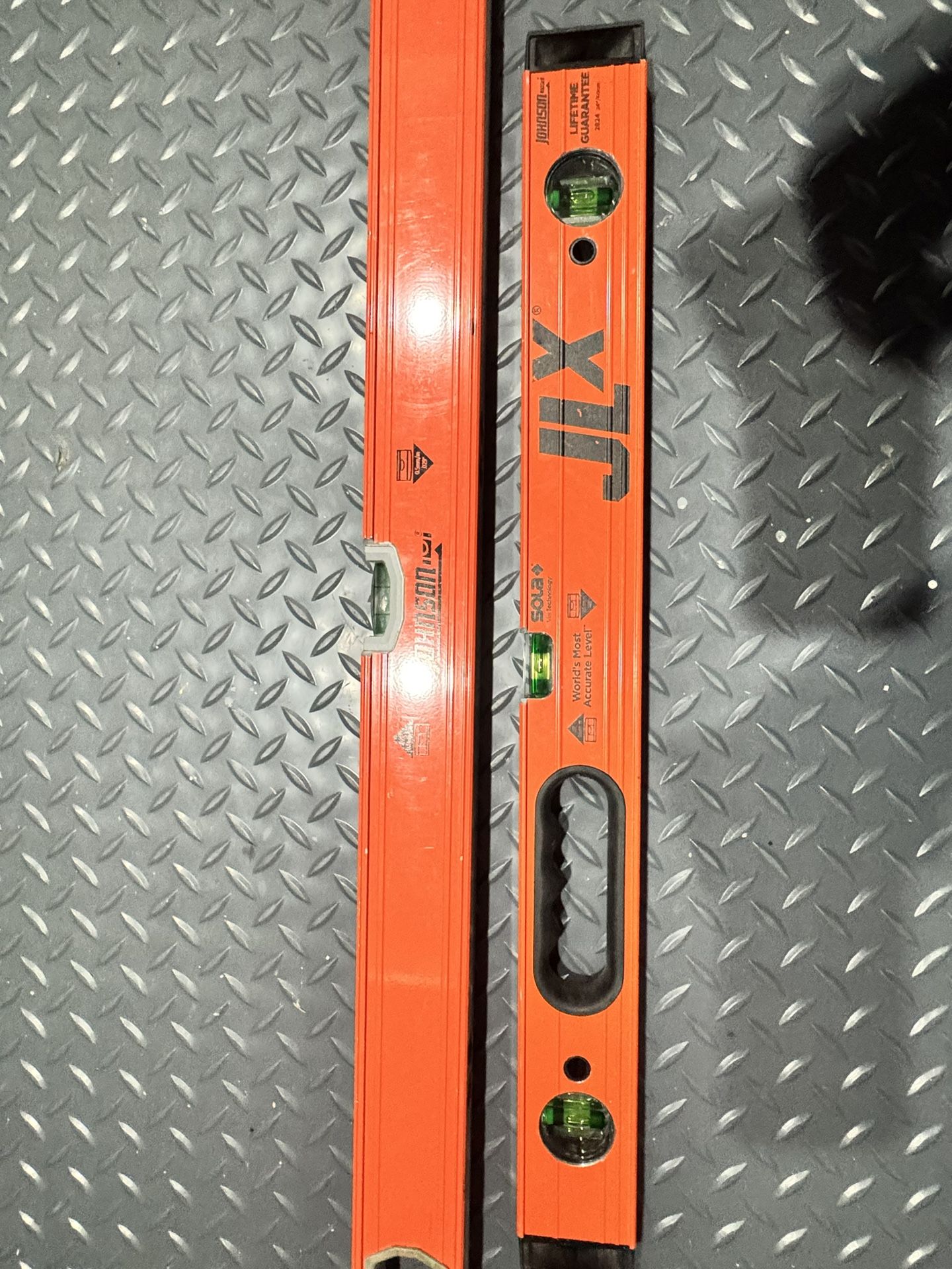 Johnson Jamber Box Level Set