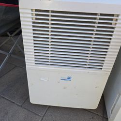 Dehumidifier 