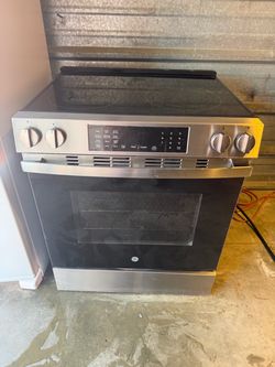 GE® ENERGY STAR® 30" Slide-In Electric Convection Range with No Preheat Air Fry and EasyWash™ Oven Tray