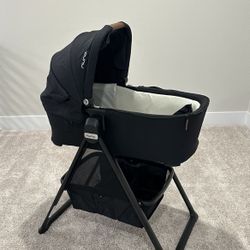 Nuna Bassinet And Stand