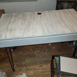 Desk Ine Draw With Three  Dividers